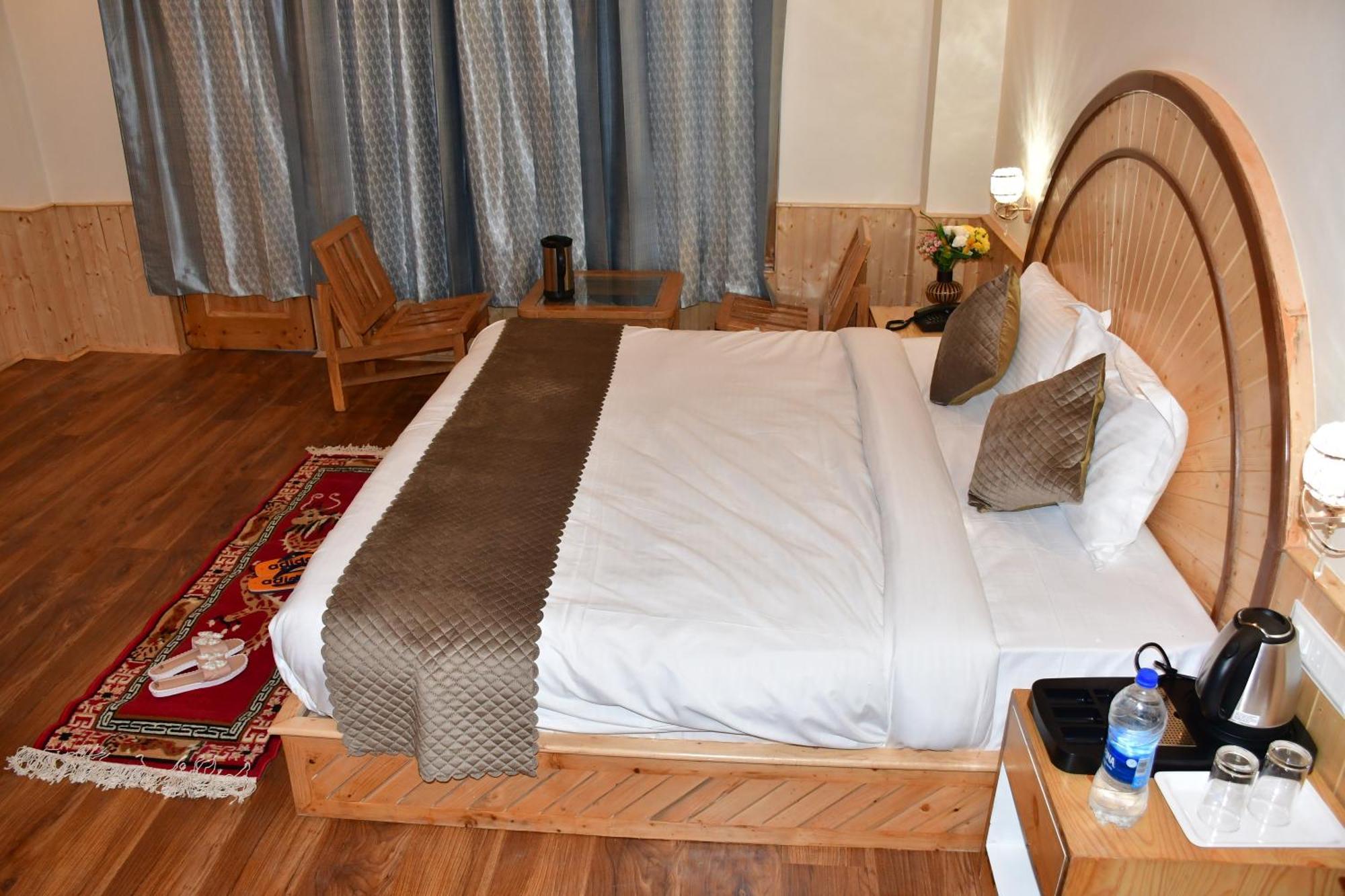 The Snow Lotus Villa Manali  Room photo